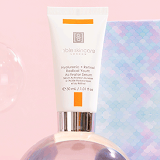 Sérum Activateur Jeunesse à l’Acide Hyaluronique et au Rétinol